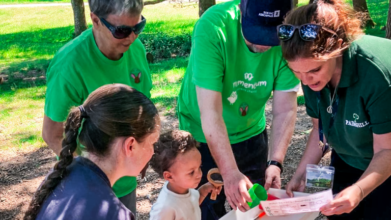 Families enjoy den building, park tours & a coffee morning